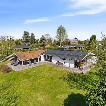 Holiday home Gunnil - 1km From The Sea By Interhome *