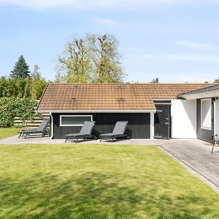 Gunnil - 1km From The Sea By Interhome Hornbæk